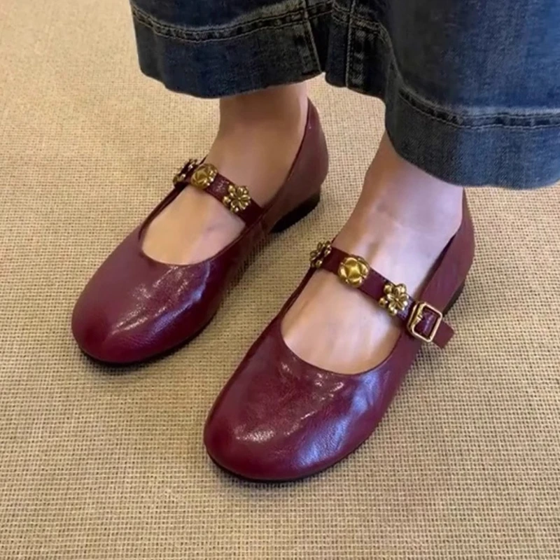 Womens Shoes Autumn Female Footwear Leather Fall Summer New Dress Flat Women Shoes Autumn Female Fashionable shoes
Womens Shoes Autumn Female Footwear Leather Fall Summer New Dress Flat Women Shoes Autumn Female Fashionable shoes