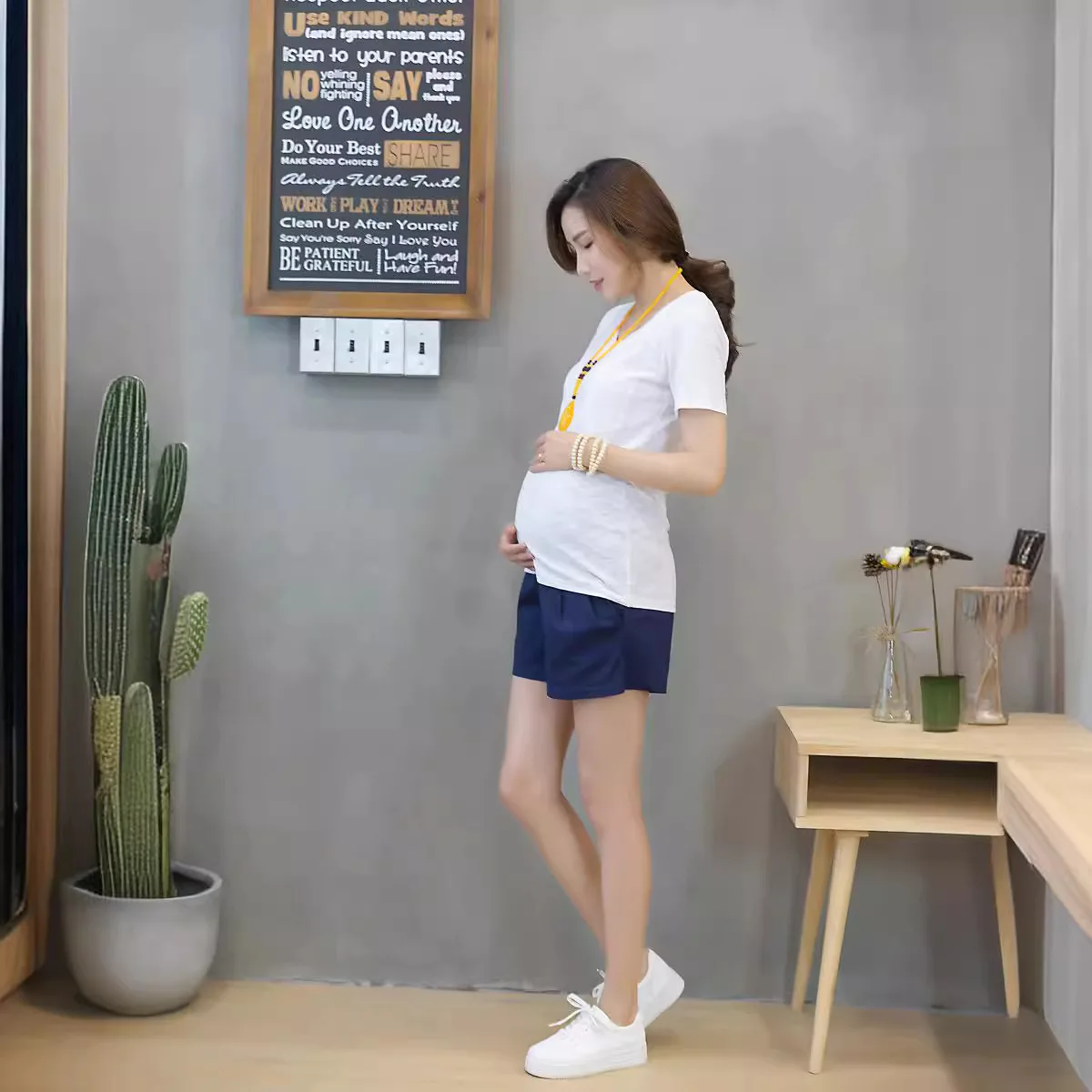 Cotton Linen Loose Maternity Shorts Adjustable Belly Support Thin Breathable Casual Shorts for Pregnant Women
Cotton Linen Loose Maternity Shorts Adjustable Belly Support Thin Breathable Casual Shorts for Pregnant Women