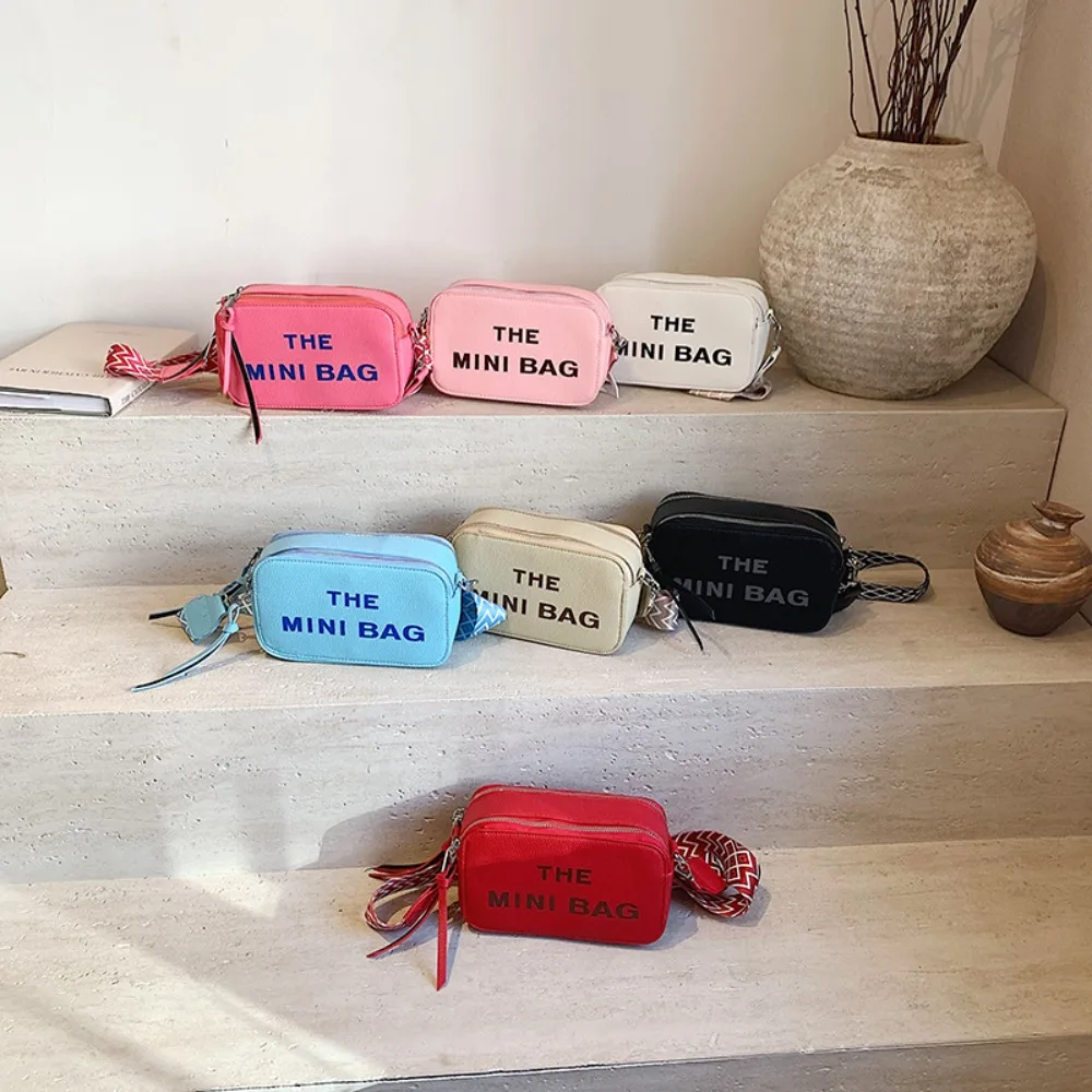 Fashionable Single Shoulder Letter Shoulder Bag Personalized Versatile Crossbody Bag PU Shoulder Bag Women
Fashionable Single Shoulder Letter Shoulder Bag Personalized Versatile Crossbody Bag PU Shoulder Bag Women
