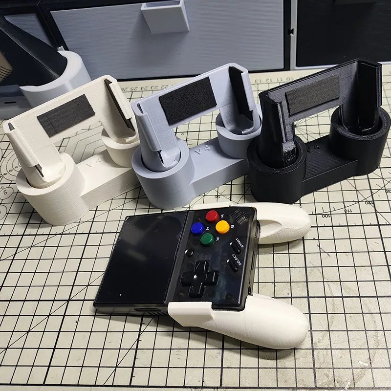 Для MiyooMini V4 3D-печать игровая консоль ручные геймпады ручка ручка ладонь основа дисплей стол отверстие пластина кронштейн подставки
Для MiyooMini V4 3D-печать игровая консоль ручные геймпады ручка ручка ладонь основа дисплей стол отверстие пластина кронштейн подставки