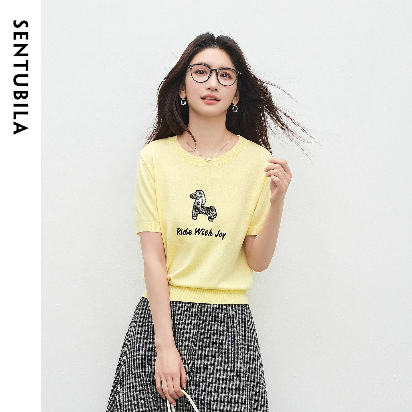 SENTUBILA Casual Animal Embroidered Knit Top Women 2026 Summer Versatile Ribbed Crew Neck Loose Short Sleeve Pullover W62HE7541
SENTUBILA Casual Animal Embroidered Knit Top Women 2026 Summer Versatile Ribbed Crew Neck Loose Short Sleeve Pullover W62HE7541