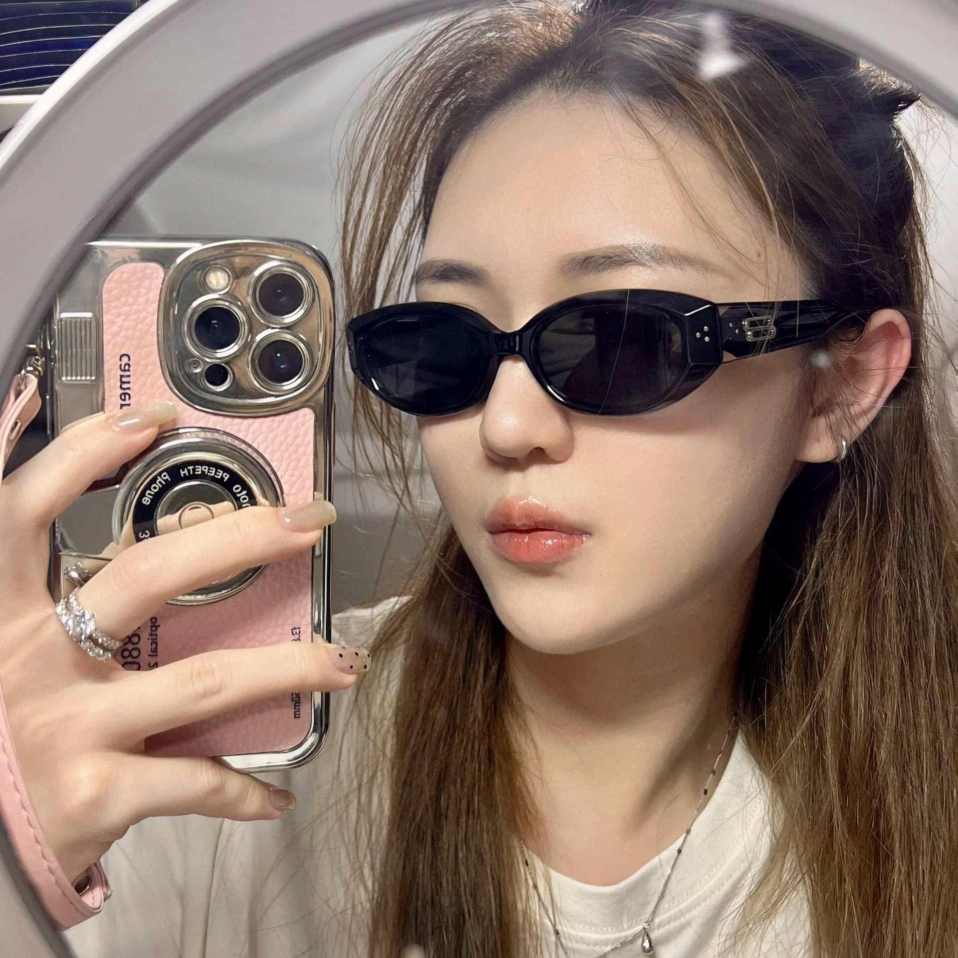 2025 Luxury GM board sunglasses for women, slimming sunglasses, fashion designer
2025 Luxury GM board sunglasses for women, slimming sunglasses, fashion designer