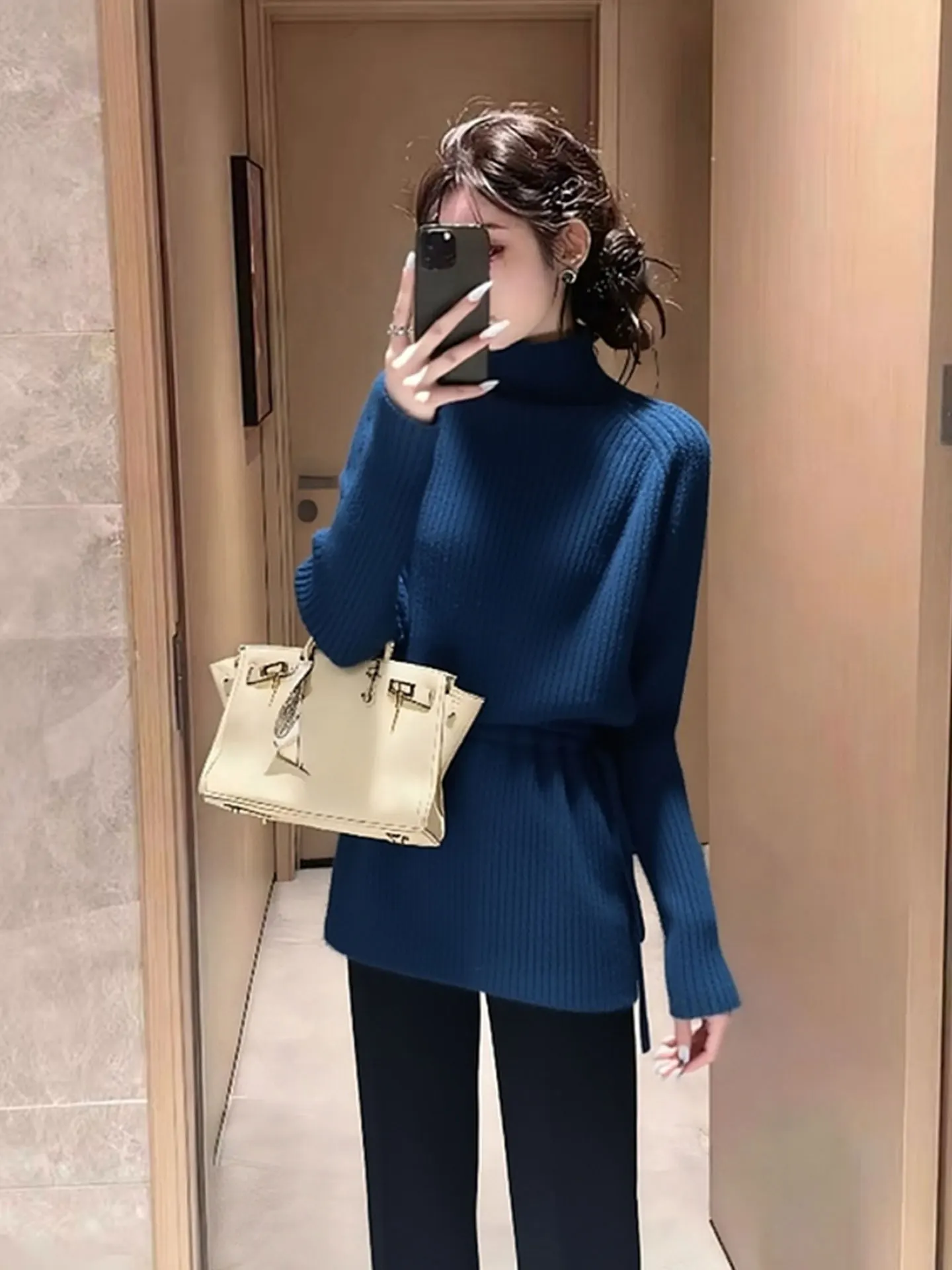 Вязаный свитер Ele Camere с высоким воротом и длинными рукавами, с завязками на талии, зимний, модный, женский, премиум-качество, топ
Вязаный свитер Ele Camere с высоким воротом и длинными рукавами, с завязками на талии, зимний, модный, женский, премиум-качество, топ