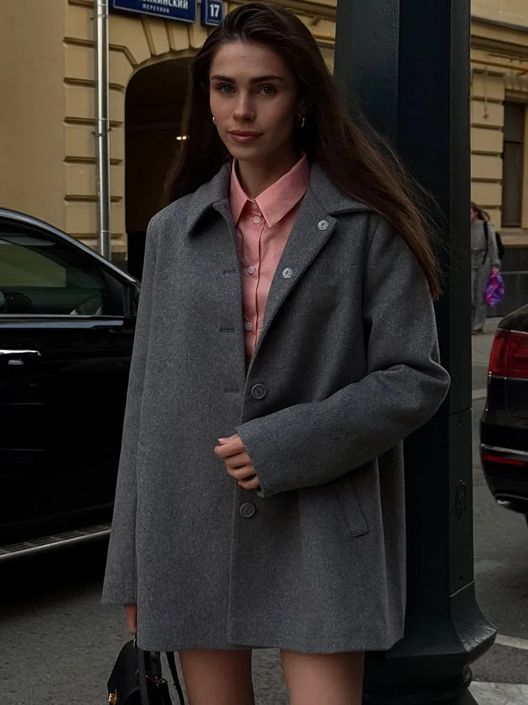 Women Casual Gray Woolen Coats Fashion Lapel Single Breasted Long Sleeve Pocket Jacket 2025 Autumn Lady Daily Commute Outerwear
Women Casual Gray Woolen Coats Fashion Lapel Single Breasted Long Sleeve Pocket Jacket 2025 Autumn Lady Daily Commute Outerwear