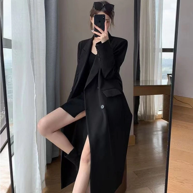 Длинные плащи для женщин Модные дизайнерские элегантные двубортные женские ветровки Весенняя британская уличная одежда Верхняя одежда
Длинные плащи для женщин Модные дизайнерские элегантные двубортные женские ветровки Весенняя британская уличная одежда Верхняя одежда