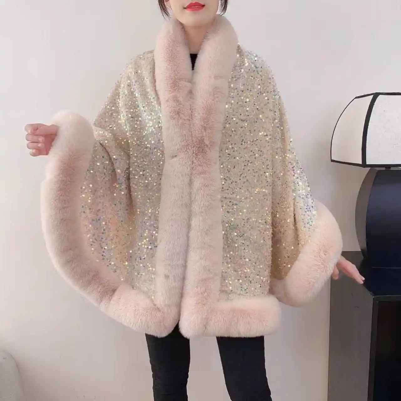 Fashionable Short Thickened Fleece Lined Sequin Shoulder Shawl Women's Stylish Alluring Coat Cardigan Outerwear Autumn Winter...
Fashionable Short Thickened Fleece Lined Sequin Shoulder Shawl Women's Stylish Alluring Coat Cardigan Outerwear Autumn Winter...