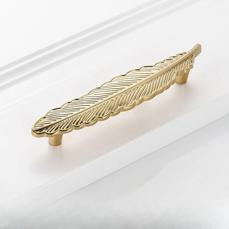 Pure copper handle creative personality feather small handle drawer wardrobe wine cabinet door modern light luxury
Pure copper handle creative personality feather small handle drawer wardrobe wine cabinet door modern light luxury