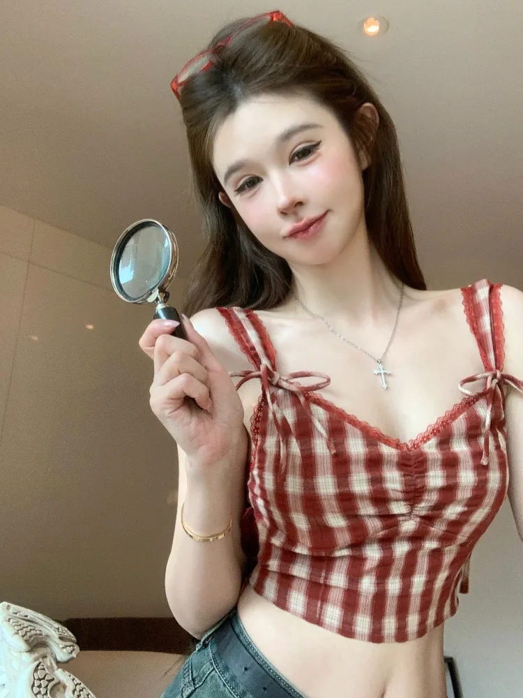 Korean Style Lace Plaid V-Neck Crop Top Summer Women's Slimming Versatile Innerwear Outerwear Tank Top Commute Fashion
Korean Style Lace Plaid V-Neck Crop Top Summer Women's Slimming Versatile Innerwear Outerwear Tank Top Commute Fashion