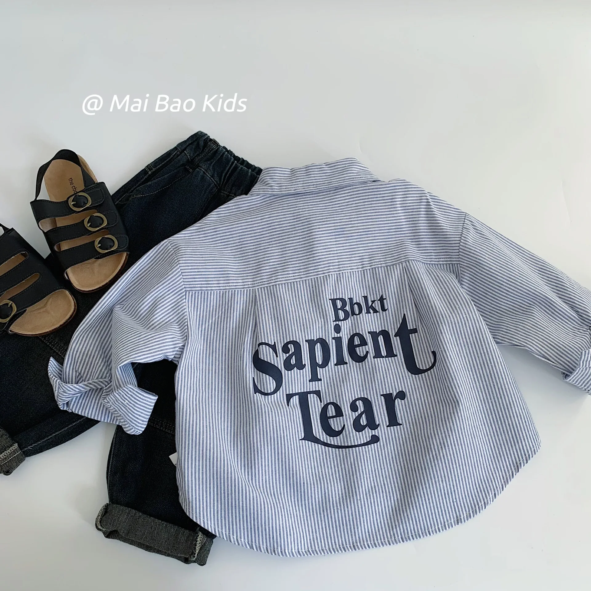 Children's Shirt 2025 Spring Boys' and Girls' Striped Letter Printed Korean Edition New Children's Clothing Retro Style Shirt
Children's Shirt 2025 Spring Boys' and Girls' Striped Letter Printed Korean Edition New Children's Clothing Retro Style Shirt