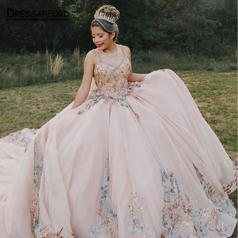Винтажное милое платье Quinceanera 16, кружевные бальные платья с аппликацией и открытыми плечами на шнуровке, выпускной
Винтажное милое платье Quinceanera 16, кружевные бальные платья с аппликацией и открытыми плечами на шнуровке, выпускной