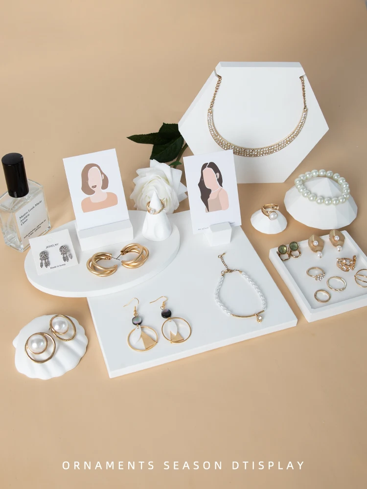 White Gypsum Pendant Earrings Rings Display Holder Jewelry Display Blocks Jewelry Display Plate Card
White Gypsum Pendant Earrings Rings Display Holder Jewelry Display Blocks Jewelry Display Plate Card