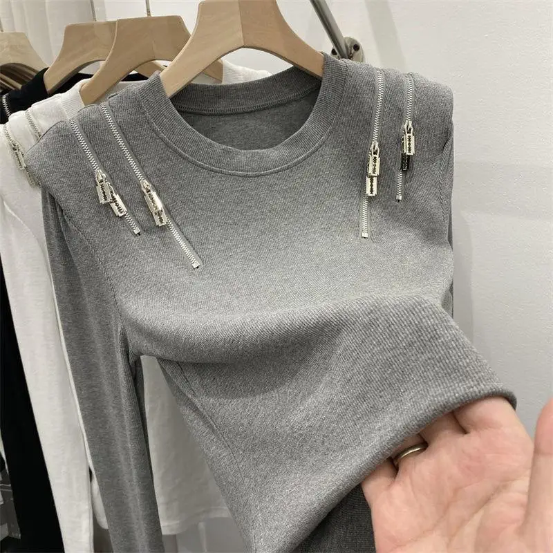 2023 Spring and Autumn New Design Zipper Shoulder Padded Thread Long Sleeve Bottom T-shirt Women's Round Neck Top
2023 Spring and Autumn New Design Zipper Shoulder Padded Thread Long Sleeve Bottom T-shirt Women's Round Neck Top