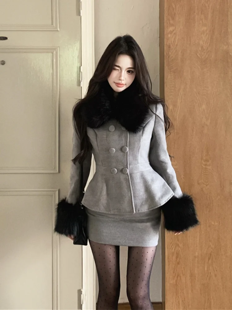 Утепленный шерстяной костюм-двойка для тяжелой промышленности: пальто и юбка с завышенной талией, в китайском стиле, Зима 2025
Утепленный шерстяной костюм-двойка для тяжелой промышленности: пальто и юбка с завышенной талией, в китайском стиле, Зима 2025