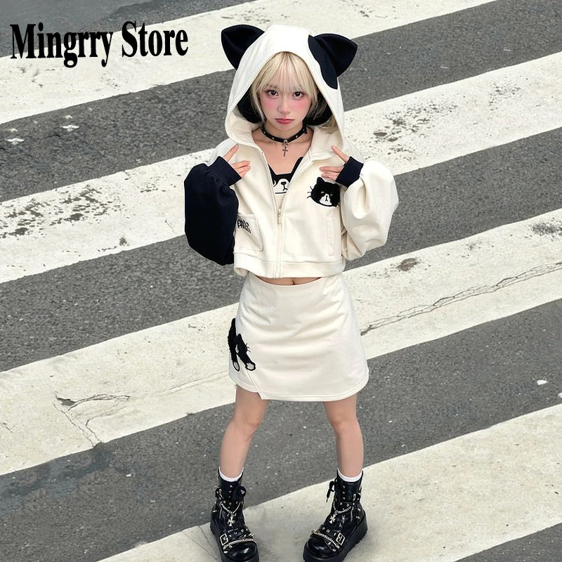 Japanese Sweet Hoodie 3 Piece Set Women Long Sleeve Cute Zipper Embroidery Jacket Girl Casual Chic Y2K New Spring Mini Skirt Set
Japanese Sweet Hoodie 3 Piece Set Women Long Sleeve Cute Zipper Embroidery Jacket Girl Casual Chic Y2K New Spring Mini Skirt Set