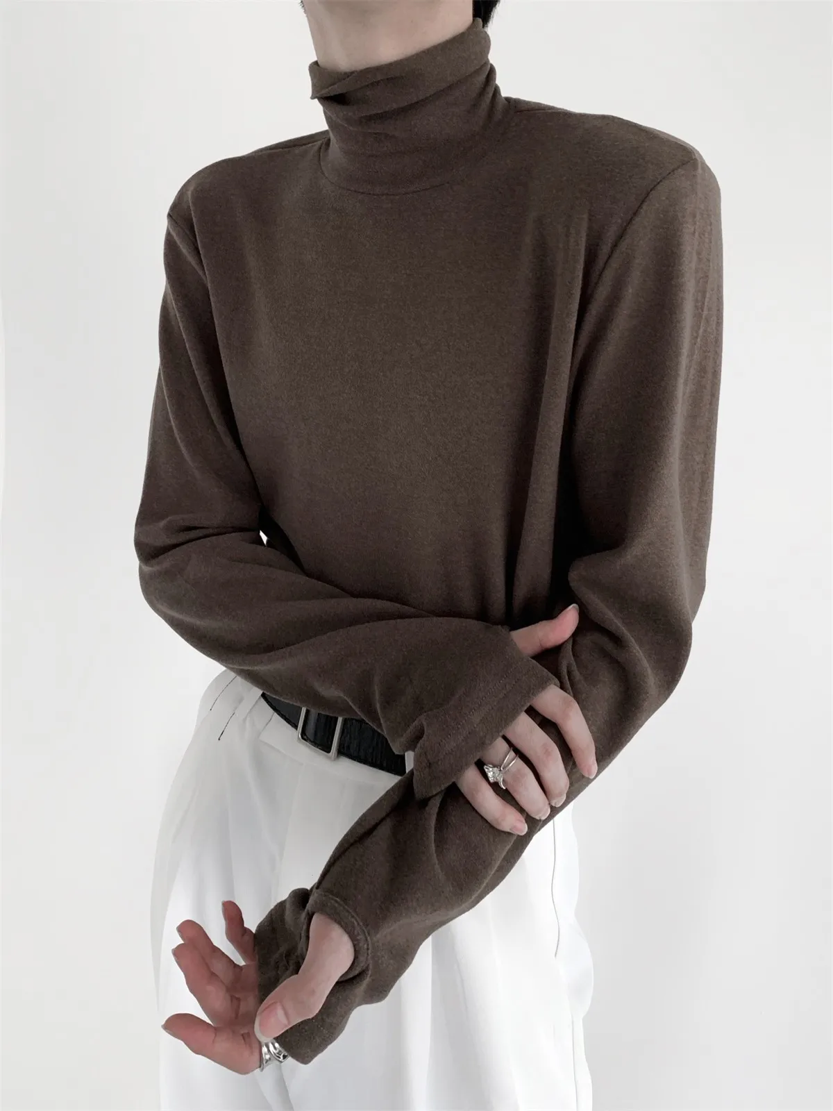 Soft and versatile base shirt for men with a sense of luxury, autumn and winter new item, solid color long sleeved T-shirt
Soft and versatile base shirt for men with a sense of luxury, autumn and winter new item, solid color long sleeved T-shirt