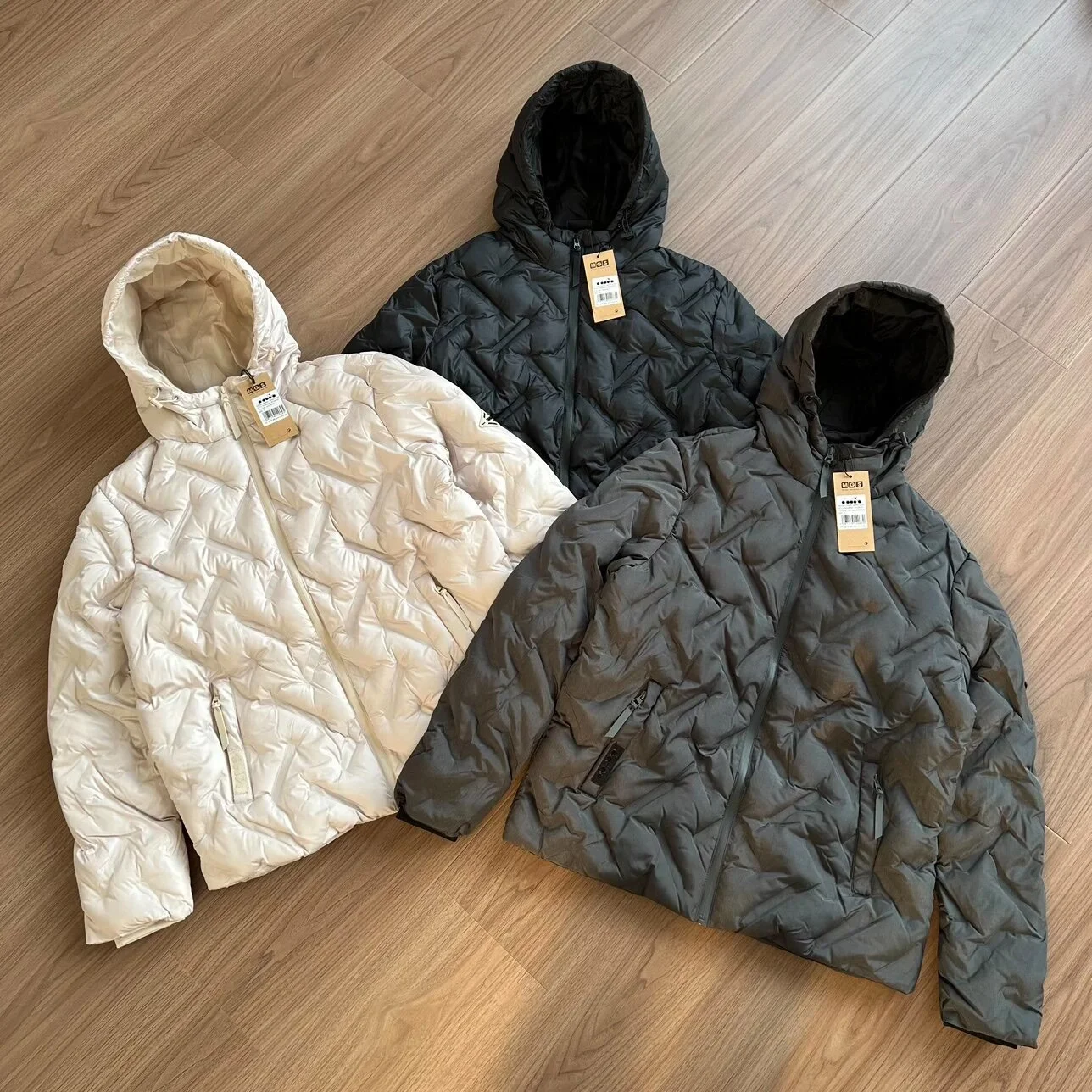 Мужская водонепроницаемая легкая зимняя куртка, утепленная, теплая, ветрозащитная, высококачественная парка с капюшоном для холодной погоды на открытом воздухе
Мужская водонепроницаемая легкая зимняя куртка, утепленная, теплая, ветрозащитная, высококачественная парка с капюшоном для холодной погоды на открытом воздухе