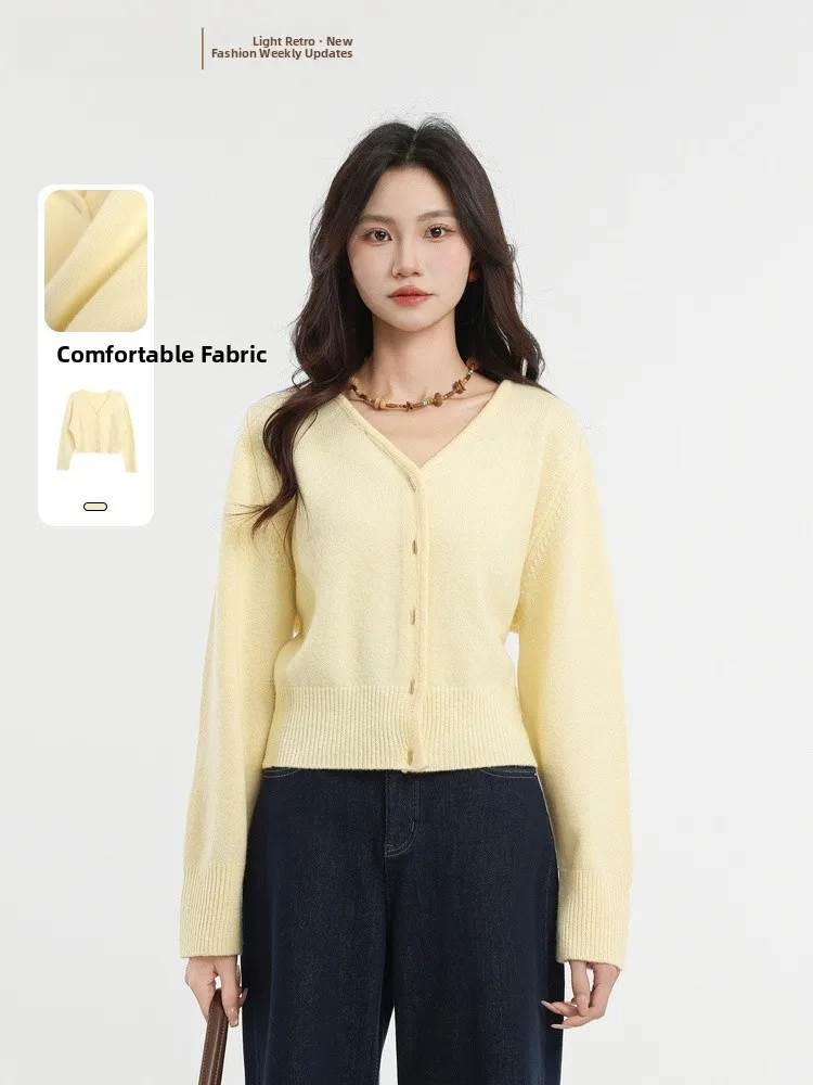 Женский вязаный кардиган Ele V-Neck: модный, универсальный, стройнящий, весна 2026, новинка, мягкий, из средней шерсти, с длинными рукавами
Женский вязаный кардиган Ele V-Neck: модный, универсальный, стройнящий, весна 2026, новинка, мягкий, из средней шерсти, с длинными рукавами