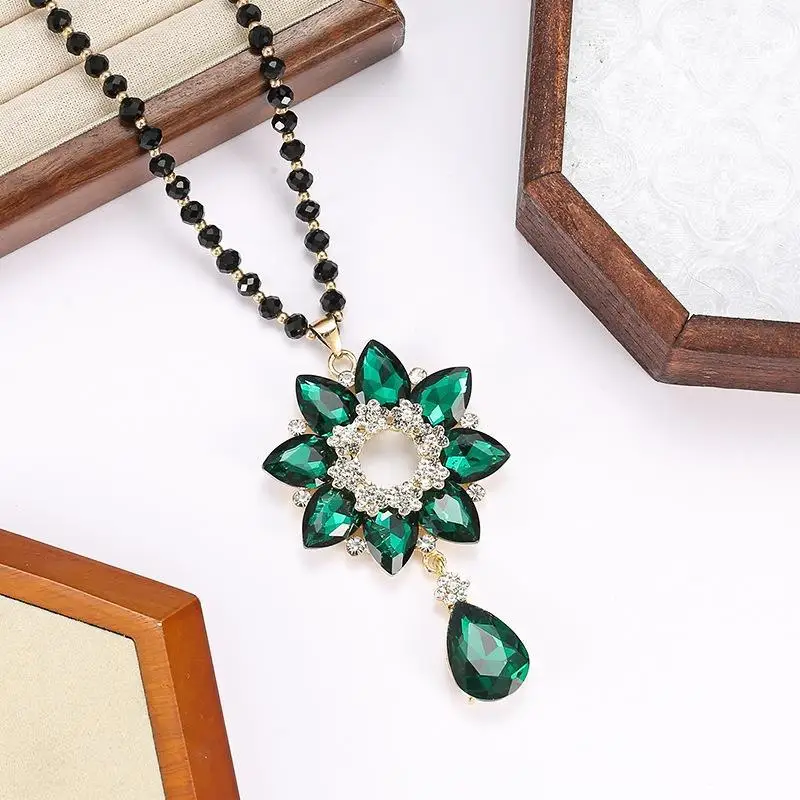 Korean Version Versatile Sweater Chain Female Long Retro Fashion Crystal Flower Necklace Clothes Pendant Ethnic Style Accessories
Korean Version Versatile Sweater Chain Female Long Retro Fashion Crystal Flower Necklace Clothes Pendant Ethnic Style Accessories