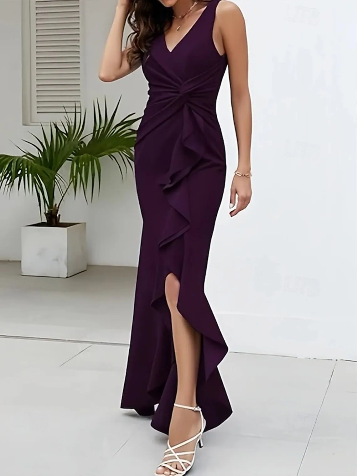 Elegant Sleeveless V Neck Mermaid Wedding Guest Dress Ruffles Slit Stretch Fabric Asymmetrical Hemline 2025 Free Customized
Elegant Sleeveless V Neck Mermaid Wedding Guest Dress Ruffles Slit Stretch Fabric Asymmetrical Hemline 2025 Free Customized