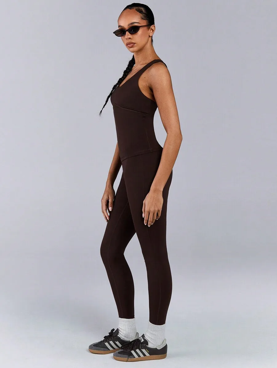 Women Solid Color Seamless Camisole And Leggings Sports Set
Women Solid Color Seamless Camisole And Leggings Sports Set