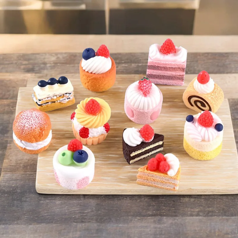 10Pcs European Simulation Dessert Cake Cream Strawberry Chocolate Doll House Decoration
10Pcs European Simulation Dessert Cake Cream Strawberry Chocolate Doll House Decoration