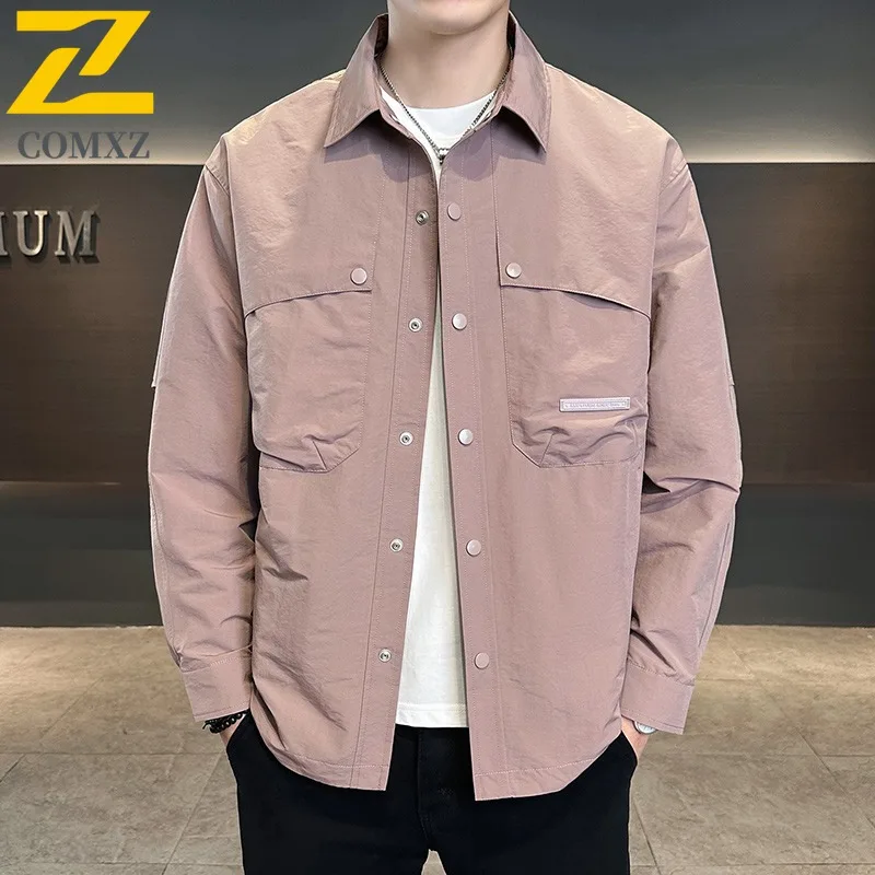 COMXZ Live Новая куртка Мужская куртка с отложным воротником Модная модная мужская карманная декоративная куртка Мужская 3D карманная молодежная куртка через границу Два
COMXZ Live Новая куртка Мужская куртка с отложным воротником Модная модная мужская карманная декоративная куртка Мужская 3D карманная молодежная куртка через границу Два