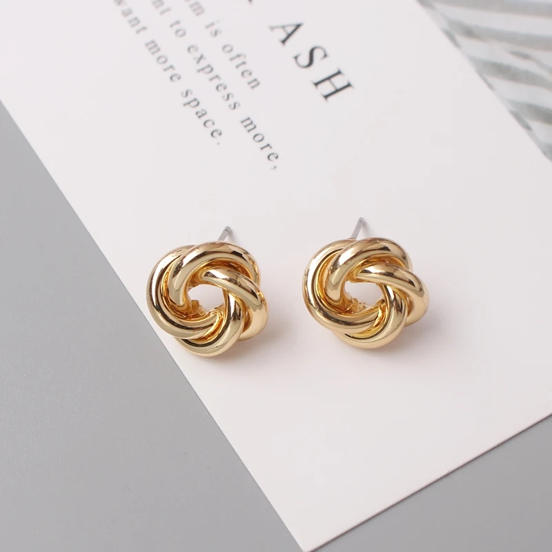 Stud Earrings for Women Rock Smooth Small Metal Knot Twist Flower Earrings Punk Party Jewelry Valentine's Day Gift Bijoux
Stud Earrings for Women Rock Smooth Small Metal Knot Twist Flower Earrings Punk Party Jewelry Valentine's Day Gift Bijoux