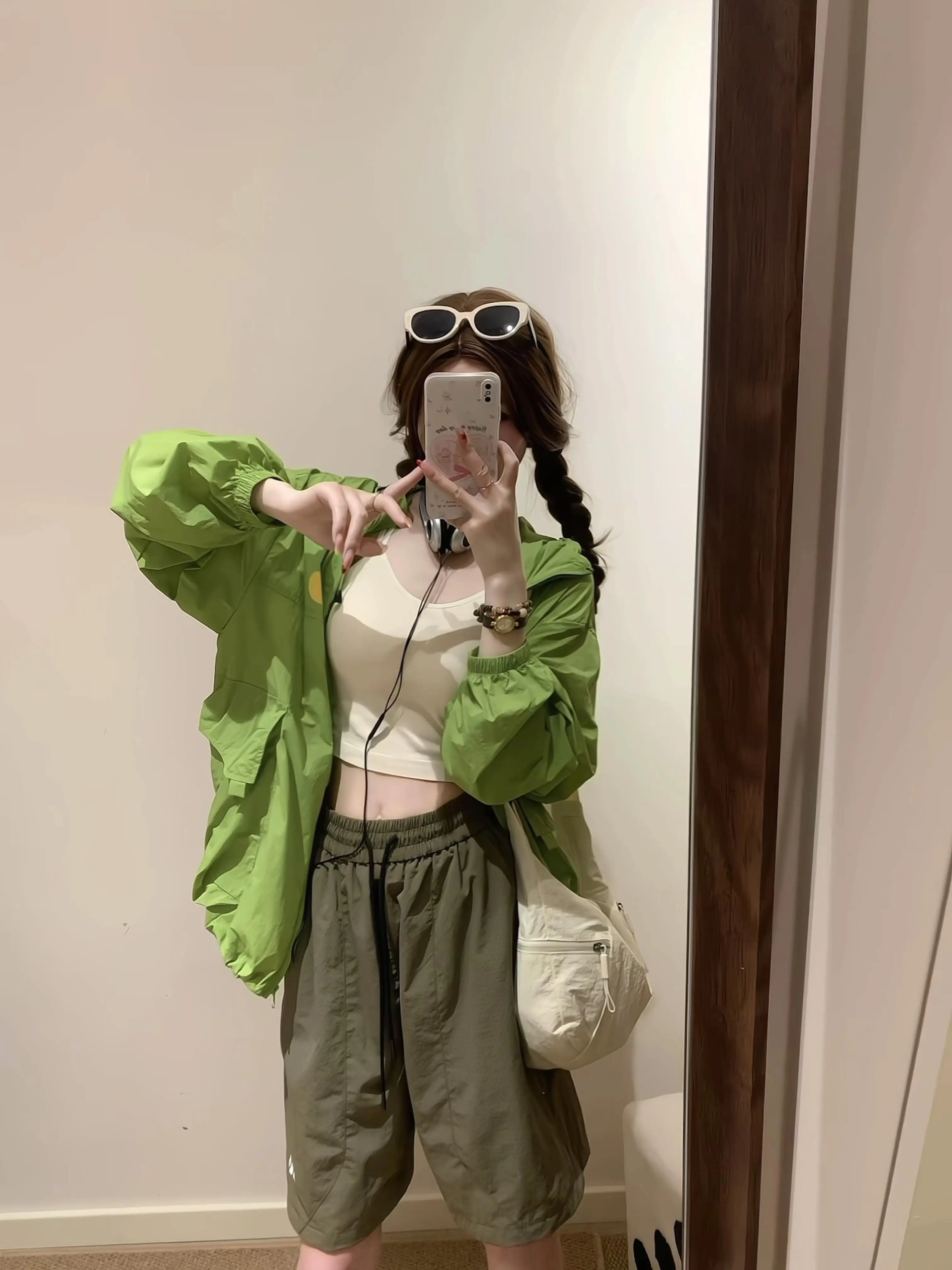 Casual Style Green Long Sleeve Jacket And High Waist Wide Leg Pants Two Piece Set for Women Summer Fashion Ensemble
Casual Style Green Long Sleeve Jacket And High Waist Wide Leg Pants Two Piece Set for Women Summer Fashion Ensemble