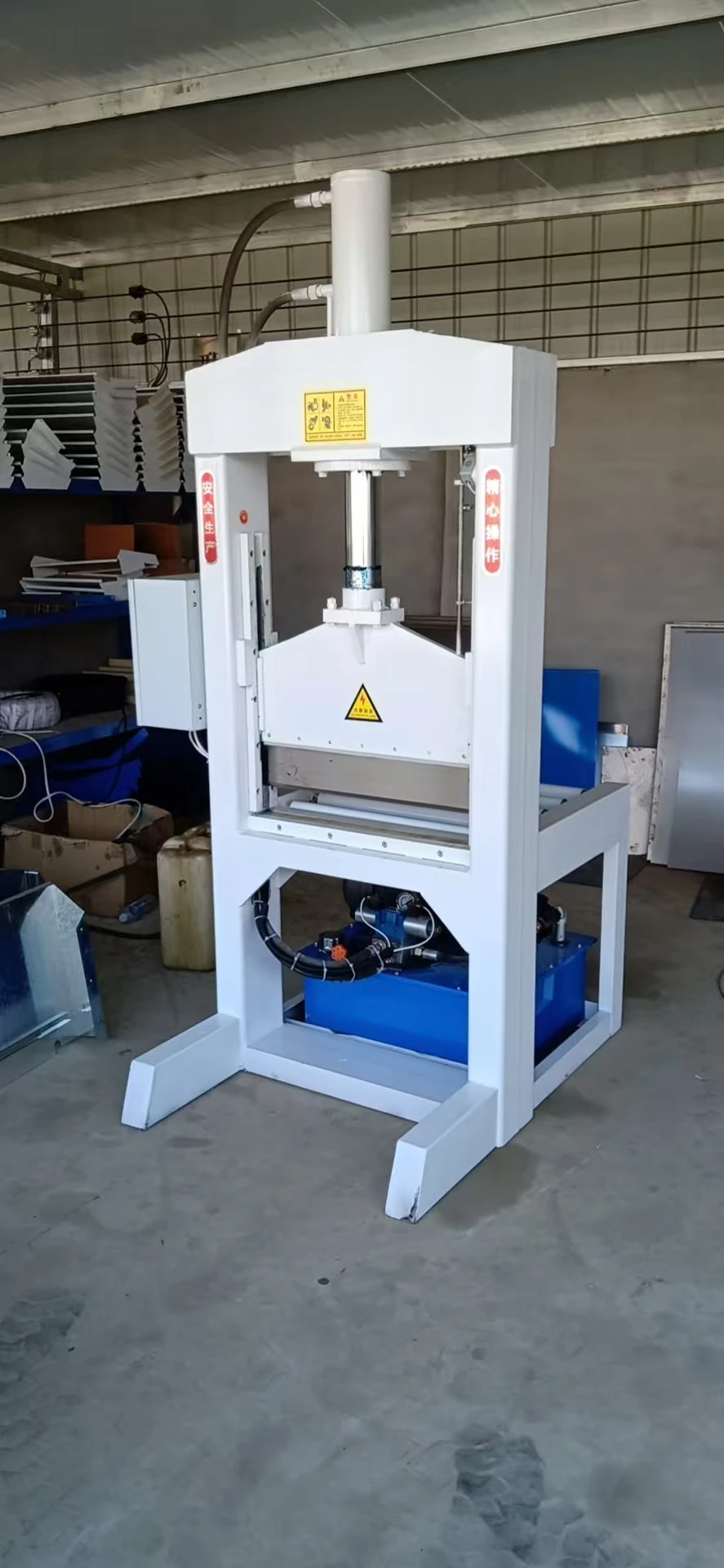 Industrial Automatic Hydraulic Rubber Bale Cutter New Condition Motor Rubble Block Cutting Machine Rubber Processing Machinery
Industrial Automatic Hydraulic Rubber Bale Cutter New Condition Motor Rubble Block Cutting Machine Rubber Processing Machinery