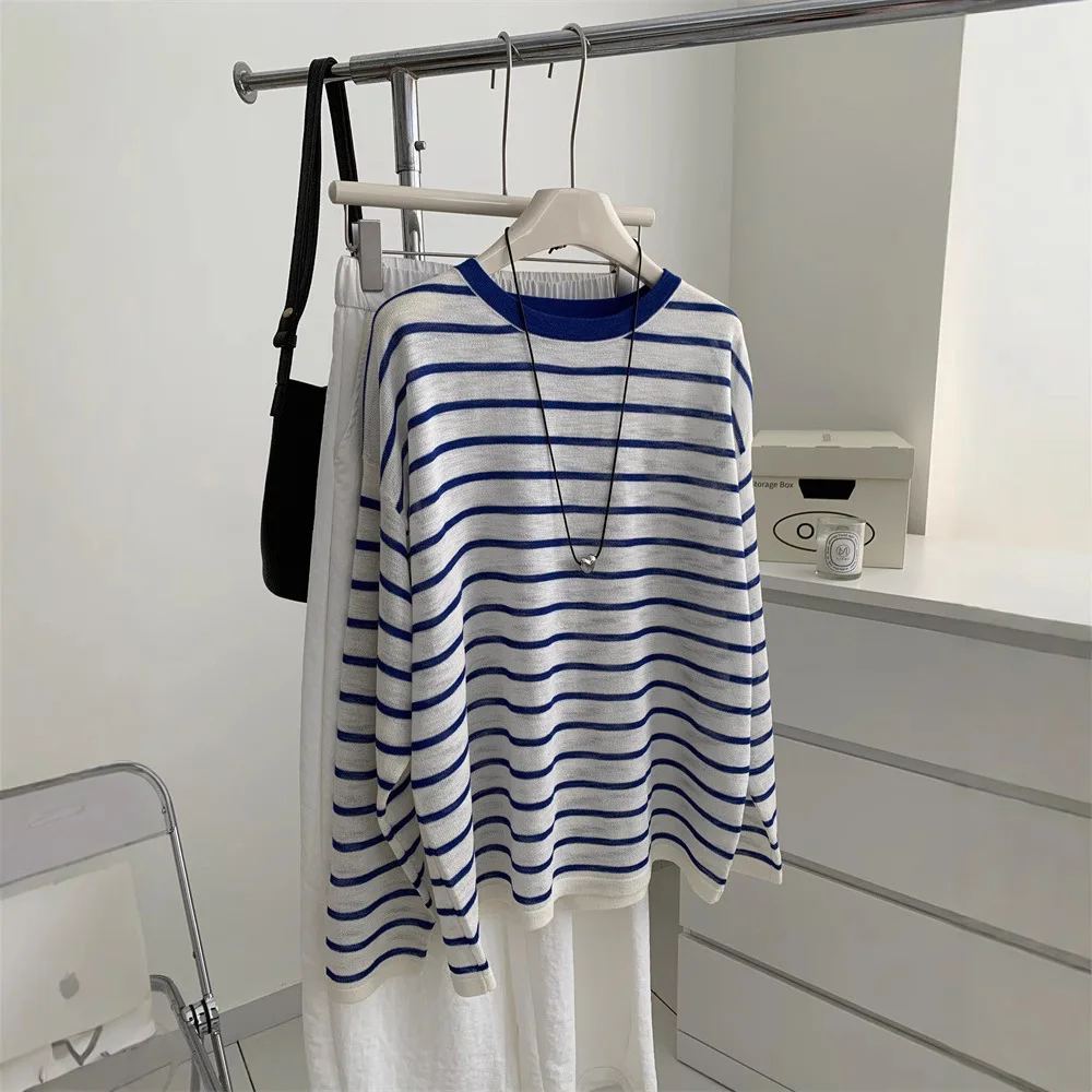CALYMIX 2025 White Blue Striped Ice Linen Knitted Sun Protection Cover For Women, Loose And Casual Thin Sleeved Tops
CALYMIX 2025 White Blue Striped Ice Linen Knitted Sun Protection Cover For Women, Loose And Casual Thin Sleeved Tops