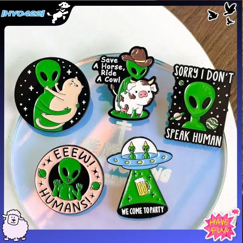 Забавные эмалевые значки с мультяшными зелеными инопланетянами, надписями, дизайнами НЛО, коров, кошек, космической тематикой, броши для рюкзаков, шляп, для коллекционеров значков
Забавные эмалевые значки с мультяшными зелеными инопланетянами, надписями, дизайнами НЛО, коров, кошек, космической тематикой, броши для рюкзаков, шляп, для коллекционеров значков