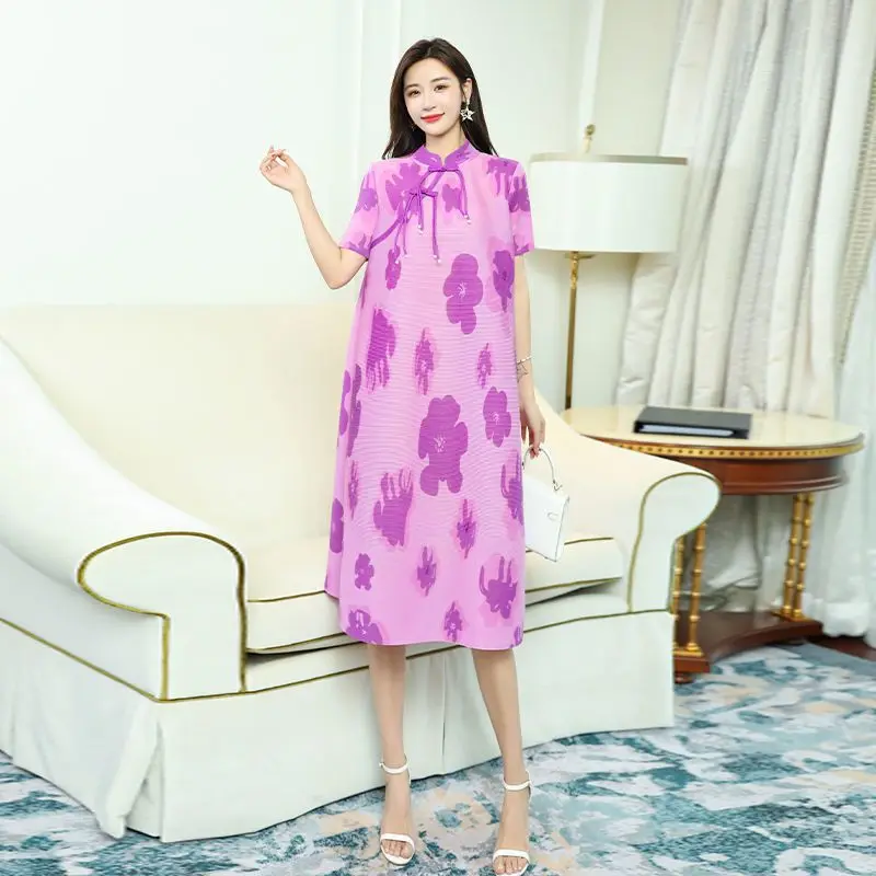 Pleated print loose dress women 2023 summer new stand-up collar temperament slimming and age-reducing design mid-length skirt
Pleated print loose dress women 2023 summer new stand-up collar temperament slimming and age-reducing design mid-length skirt