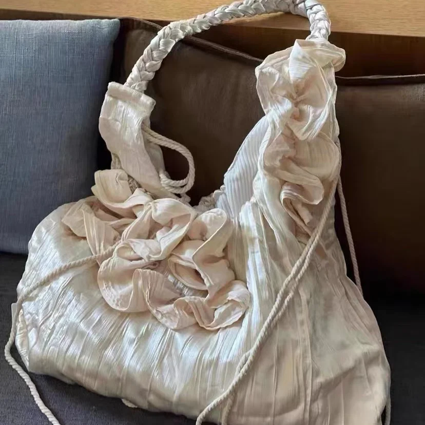 Large-capacity Casual Shoulder Bags for Women French Style Casual All-match Retro STRING SOFT Open Pocket Elegant Ruffle
Large-capacity Casual Shoulder Bags for Women French Style Casual All-match Retro STRING SOFT Open Pocket Elegant Ruffle
