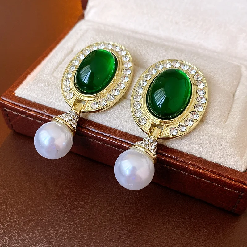 Vintage Palace Green Gem Pearl Drop Earrings Luxury Rhinestone Oval Earrings for Women Elegant Bride Dinner Party Jewelry
Vintage Palace Green Gem Pearl Drop Earrings Luxury Rhinestone Oval Earrings for Women Elegant Bride Dinner Party Jewelry