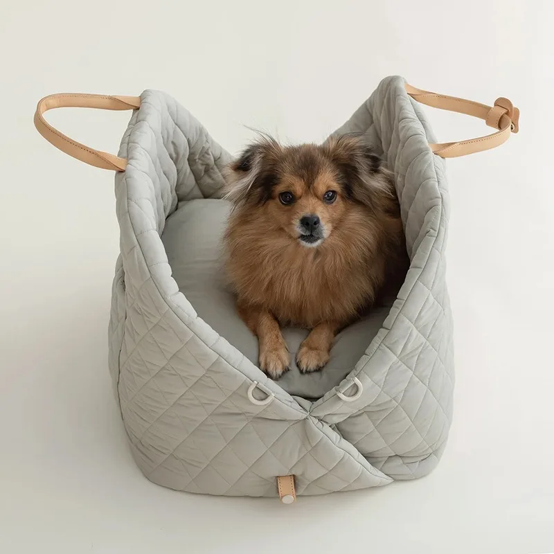 Portable Carrier Bag for Small Dog Cat Pet Puppy Soft Comfort Outdoor Travel Carrier Bag with Cotton Pad
Portable Carrier Bag for Small Dog Cat Pet Puppy Soft Comfort Outdoor Travel Carrier Bag with Cotton Pad