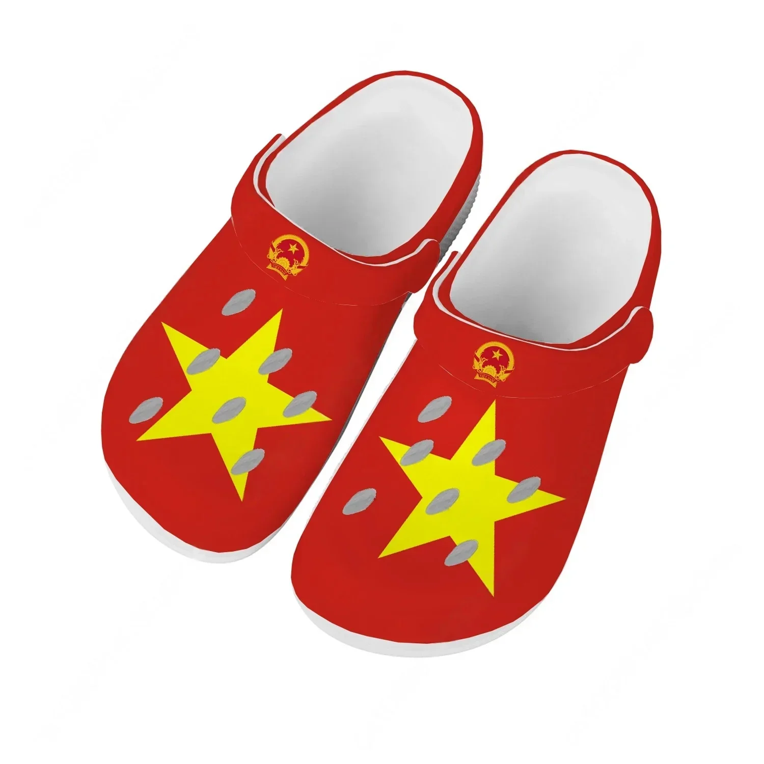 Вьетнамские сабо с флагом страны для мужчин, женщин и подростков, высококачественные, для дома и сада, индивидуальные сандалии, пляжные дышащие тапочки с отверстиями
Вьетнамские сабо с флагом страны для мужчин, женщин и подростков, высококачественные, для дома и сада, индивидуальные сандалии, пляжные дышащие тапочки с отверстиями