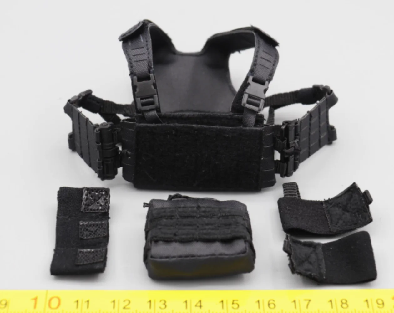 EASY&SIMPLE ES HRT06MM 1/6 масштаб солдатский сундук подвесной набор модель для фигуры 12 дюймов
EASY&SIMPLE ES HRT06MM 1/6 масштаб солдатский сундук подвесной набор модель для фигуры 12 дюймов