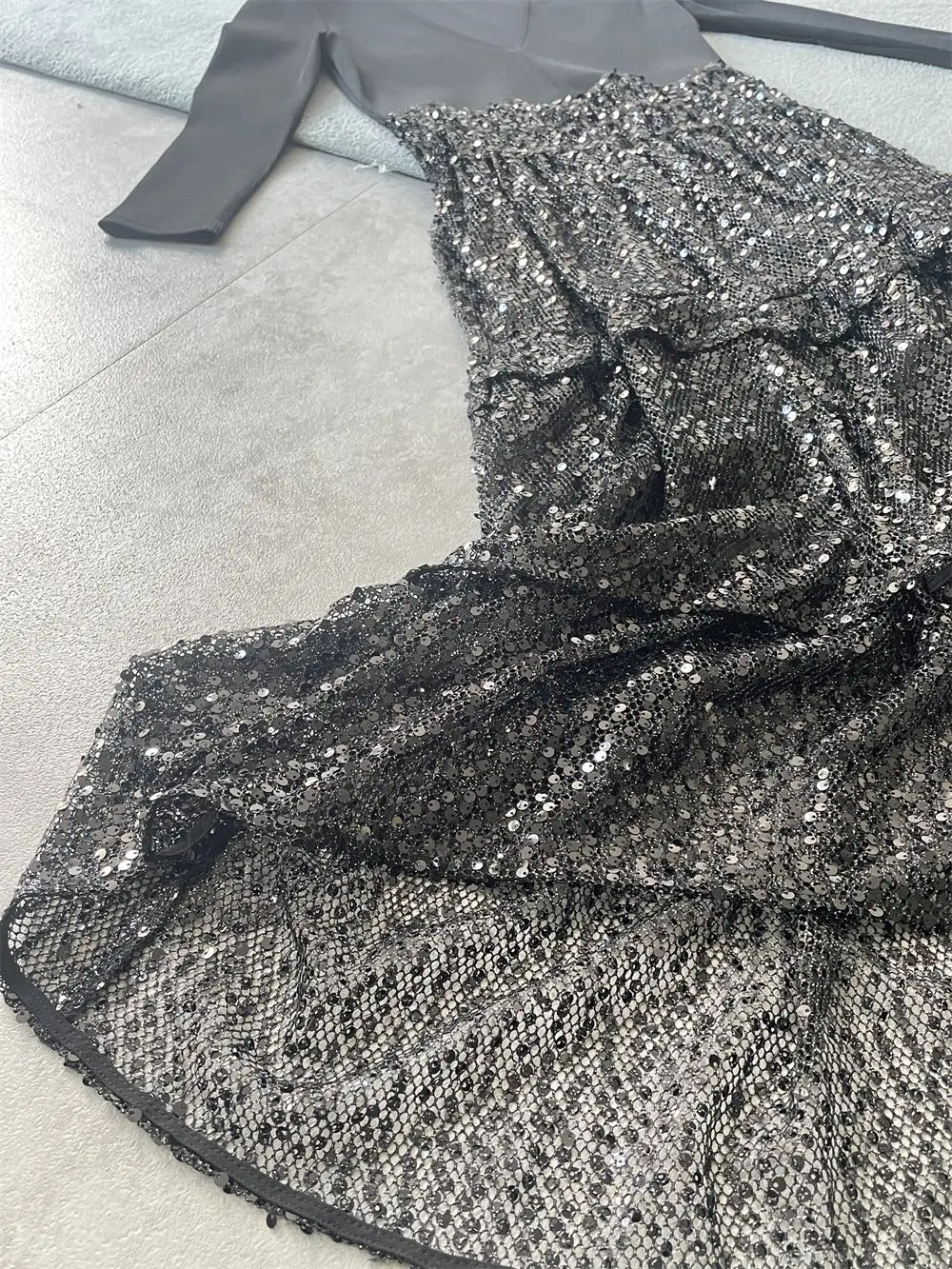 Birthday dress for women Cake skirt sequin mesh patchwork dress French niche 2024 autumn/winter new women's clothing
Birthday dress for women Cake skirt sequin mesh patchwork dress French niche 2024 autumn/winter new women's clothing