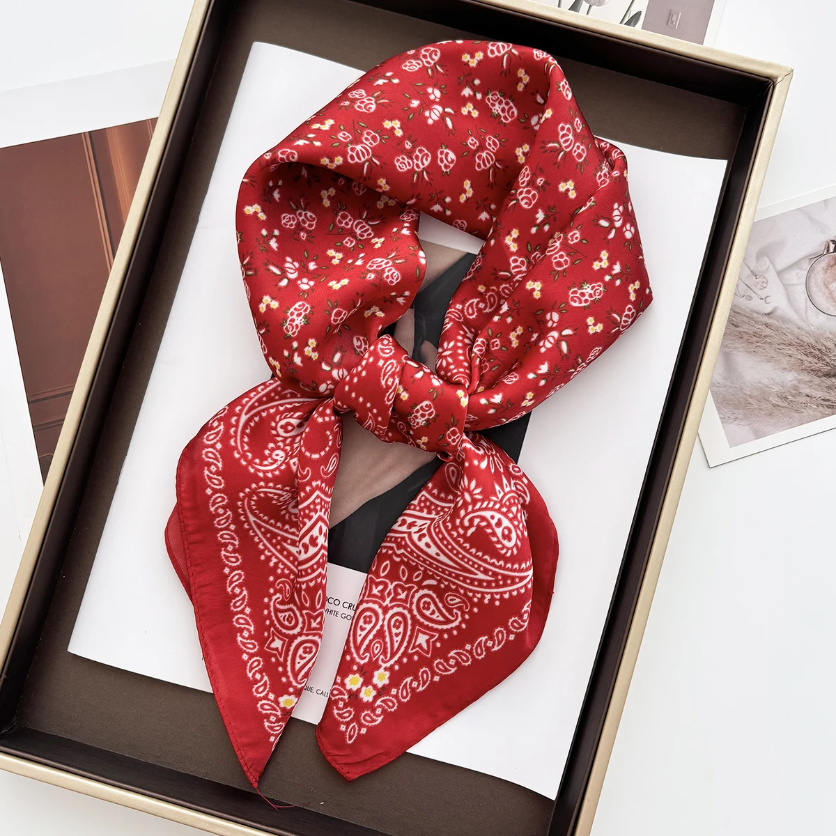 Luxury Design Print Square Scarf Women Soft Hairband Neckerchief Hijab Headband Foulard Bag Ribbons Gift 70*70cm Bandanas
Luxury Design Print Square Scarf Women Soft Hairband Neckerchief Hijab Headband Foulard Bag Ribbons Gift 70*70cm Bandanas