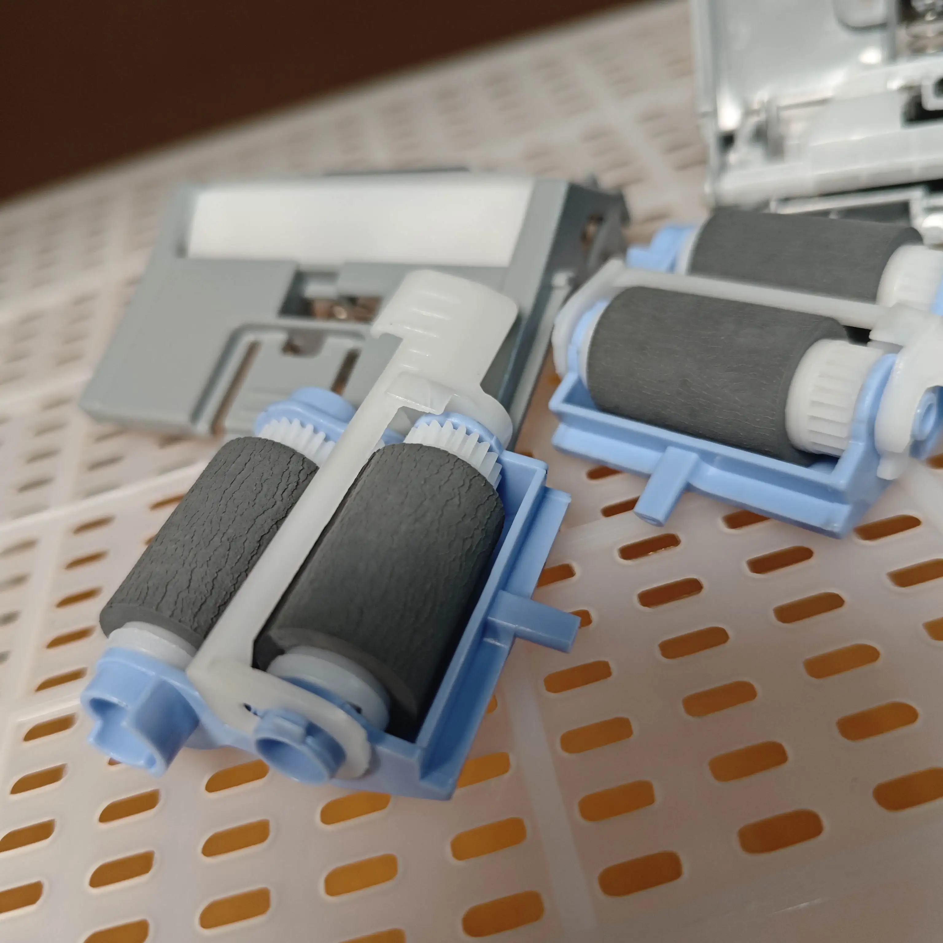 10sets F2A68-67913 RM2-5752-000 Separation Pickup Roller for HP M501 M506 M507 M527 M528
10sets F2A68-67913 RM2-5752-000 Separation Pickup Roller for HP M501 M506 M507 M527 M528