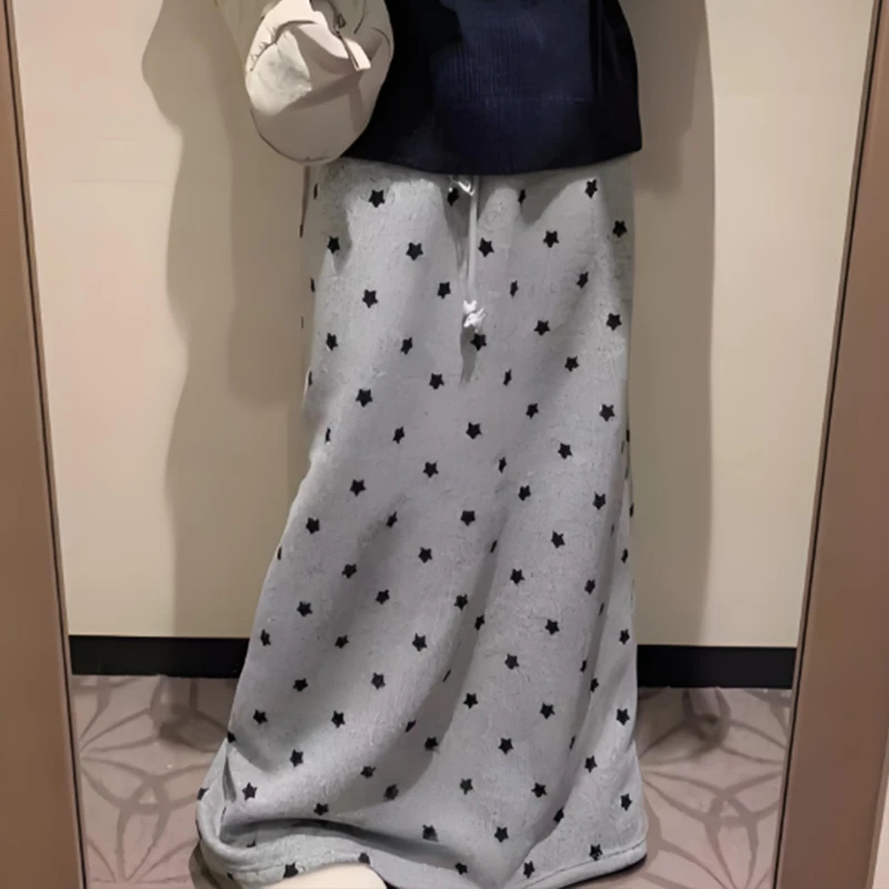 Temperament Slim Fit Lazy Style Korean Early Spring Design Retro Black Star Dot High Waist Straight Tube Simple Skirt Women 2025
Temperament Slim Fit Lazy Style Korean Early Spring Design Retro Black Star Dot High Waist Straight Tube Simple Skirt Women 2025