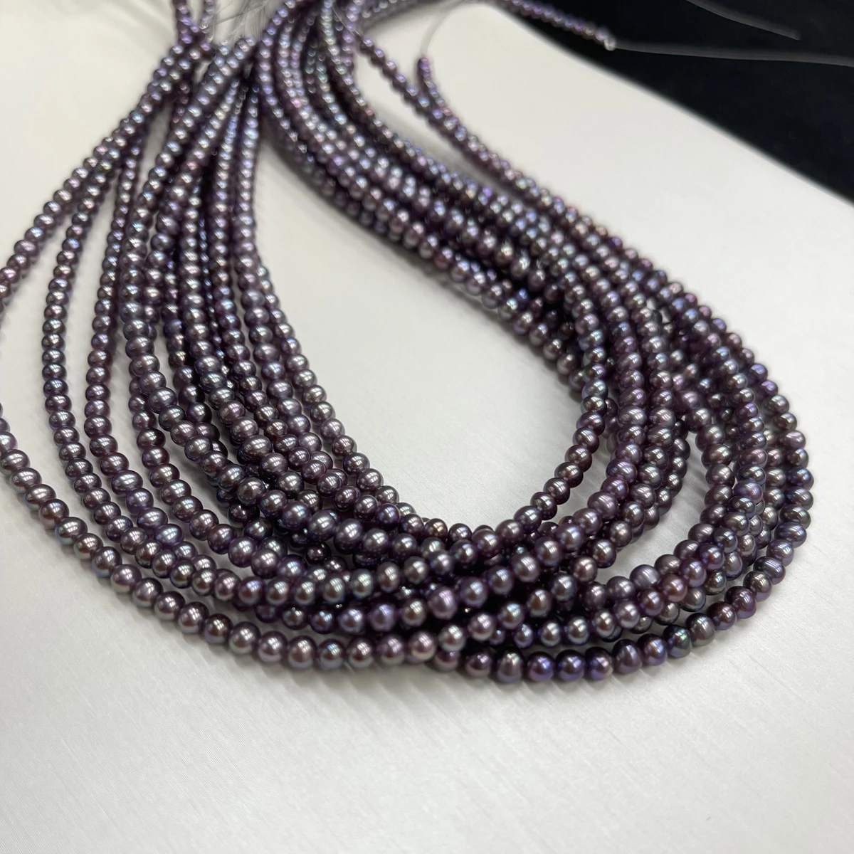 Высококачественные натуральные пресноводные жемчужины AAAAA, почти круглые, 3-3,5 мм, фиолетовые, для изготовления ювелирных изделий, ожерелья своими руками, 38 см
Высококачественные натуральные пресноводные жемчужины AAAAA, почти круглые, 3-3,5 мм, фиолетовые, для изготовления ювелирных изделий, ожерелья своими руками, 38 см