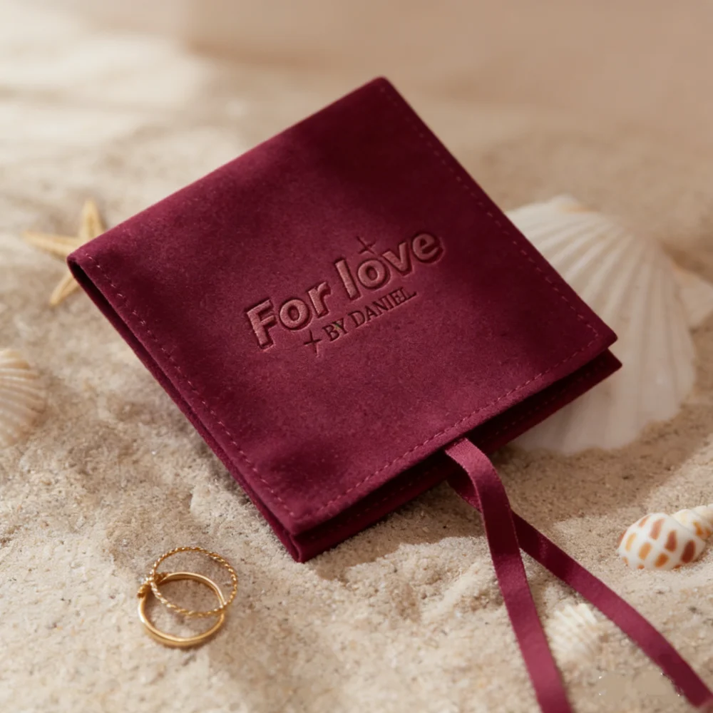 50pcs 8cm*8cm Custom Jewelry Pouches with thermal embossing Logo Jewelry Bag Jewelry storage cream pouches for handmade jewelry
50pcs 8cm*8cm Custom Jewelry Pouches with thermal embossing Logo Jewelry Bag Jewelry storage cream pouches for handmade jewelry