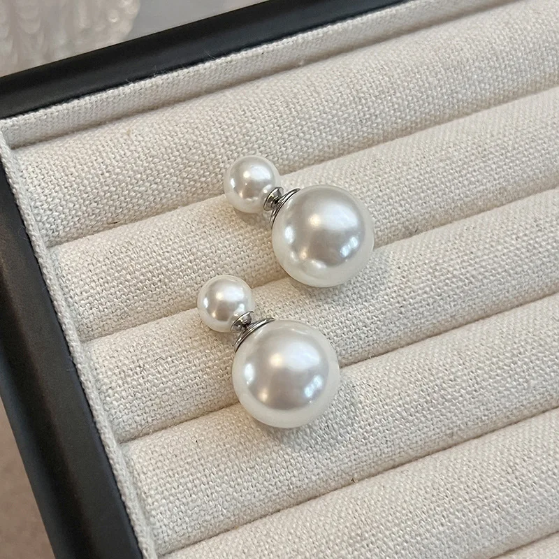 Double sided pearl silver earrings for women with a high-end feel, a three wearing temperament earring, light luxury earrings
Double sided pearl silver earrings for women with a high-end feel, a three wearing temperament earring, light luxury earrings