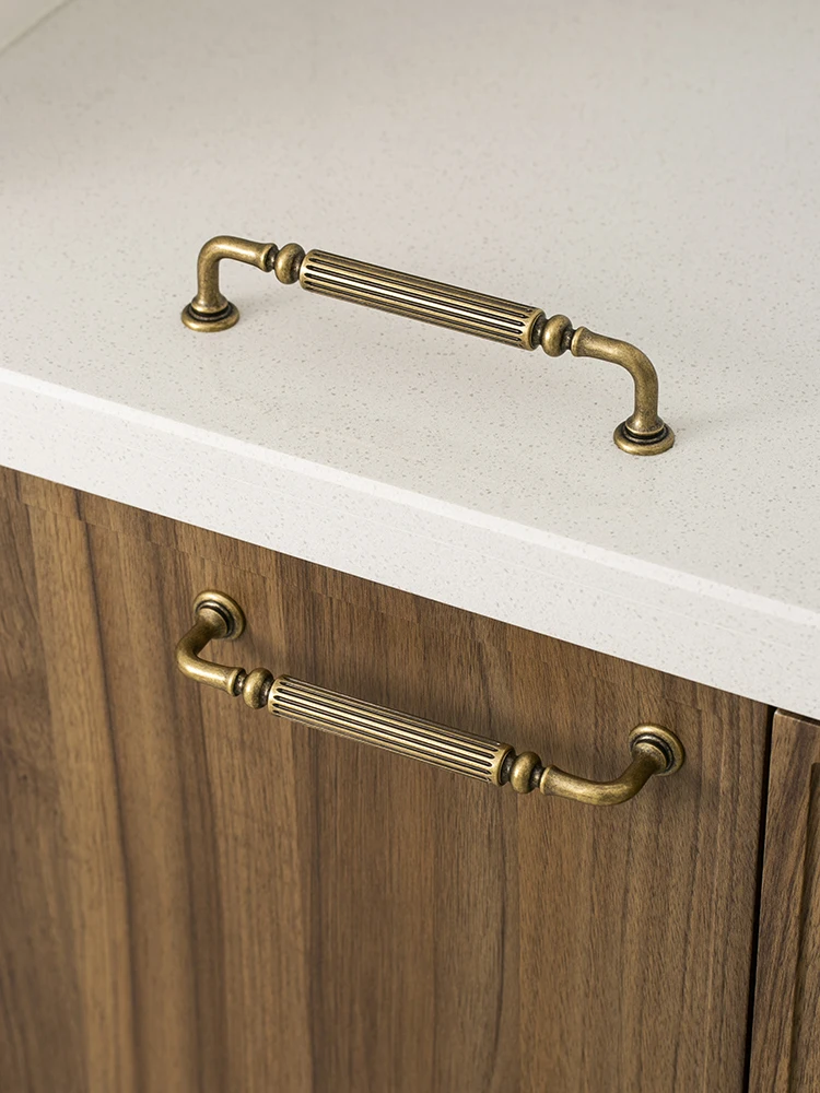 SINNO Vintage Brass Ribbed Cabinet Handles - French Style Retro Silver Drawer Pulls for Kitchen Wardrobe Furniture Hardware
SINNO Vintage Brass Ribbed Cabinet Handles - French Style Retro Silver Drawer Pulls for Kitchen Wardrobe Furniture Hardware