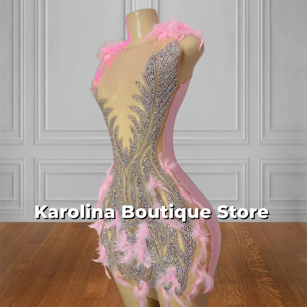 Pink Luxury Prom Dress 2025 Fast Shipping Beaded Rhinestones Feathers Homecoming Dresses Black Girls Mermaid Mini Customized
Pink Luxury Prom Dress 2025 Fast Shipping Beaded Rhinestones Feathers Homecoming Dresses Black Girls Mermaid Mini Customized