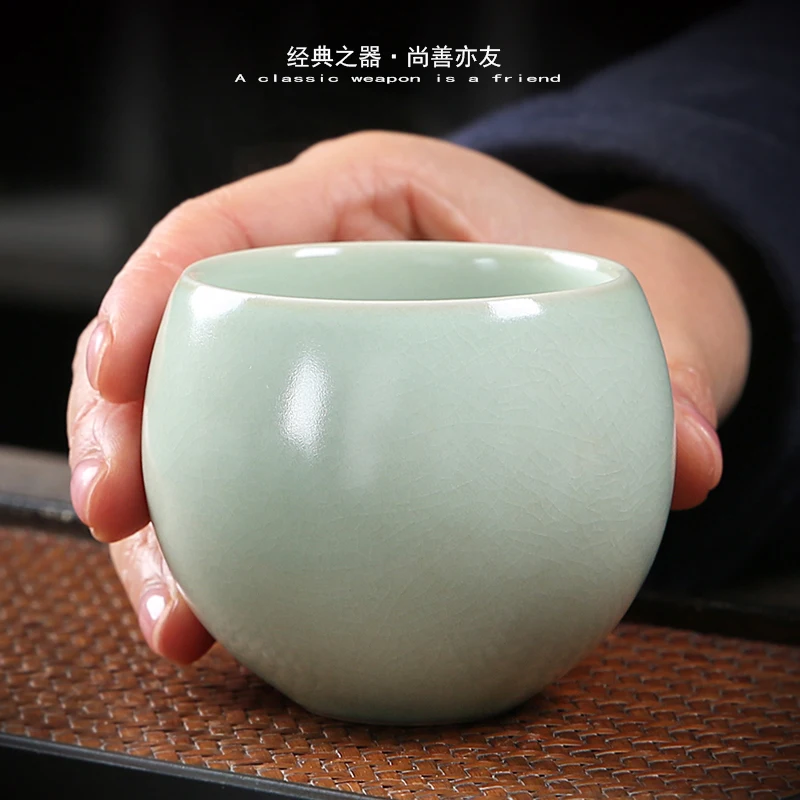 A single cup of ceramic tea cup Ru kiln open piece can raise a single kung fu set tea owner cup Ru porcelain sample clay tools
A single cup of ceramic tea cup Ru kiln open piece can raise a single kung fu set tea owner cup Ru porcelain sample clay tools