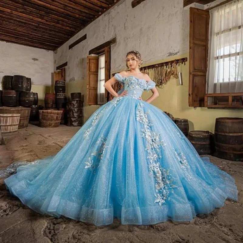 Light Sky Blue Glittering Luxury Crystal Quinceanera Dresses Off Shoulder 3D Flower Birthday Party Ball Gown Vestidos de 15 años
Light Sky Blue Glittering Luxury Crystal Quinceanera Dresses Off Shoulder 3D Flower Birthday Party Ball Gown Vestidos de 15 años