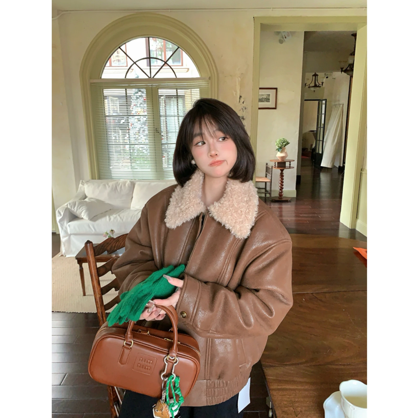 Женская шуба с воротником из меха Jaet Thiened Commute Sle, шестислойная шуба из натуральной кожи и меха ягненка
Женская шуба с воротником из меха Jaet Thiened Commute Sle, шестислойная шуба из натуральной кожи и меха ягненка