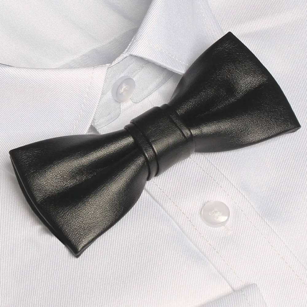 Classic Solid Color PU Leather Bow Tie Soft Textured Men Necktie Bowknot Creative Retro Cravat Business
Classic Solid Color PU Leather Bow Tie Soft Textured Men Necktie Bowknot Creative Retro Cravat Business